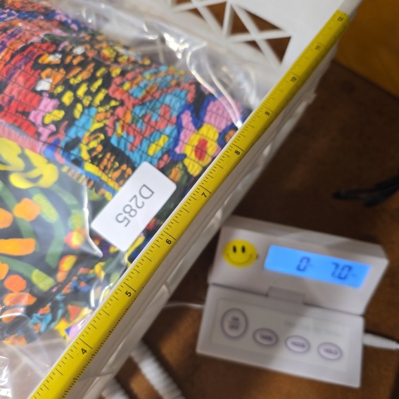 Live 4 Truth Smocked Puff Sleeve Square Neck Crop Top Abstract Print Size M - Picture 6 of 6